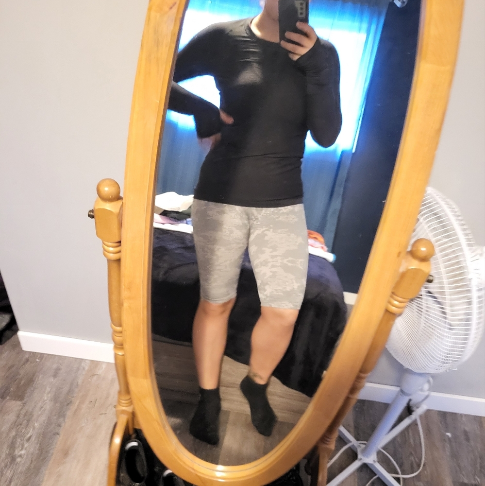 Lulu lemon top
